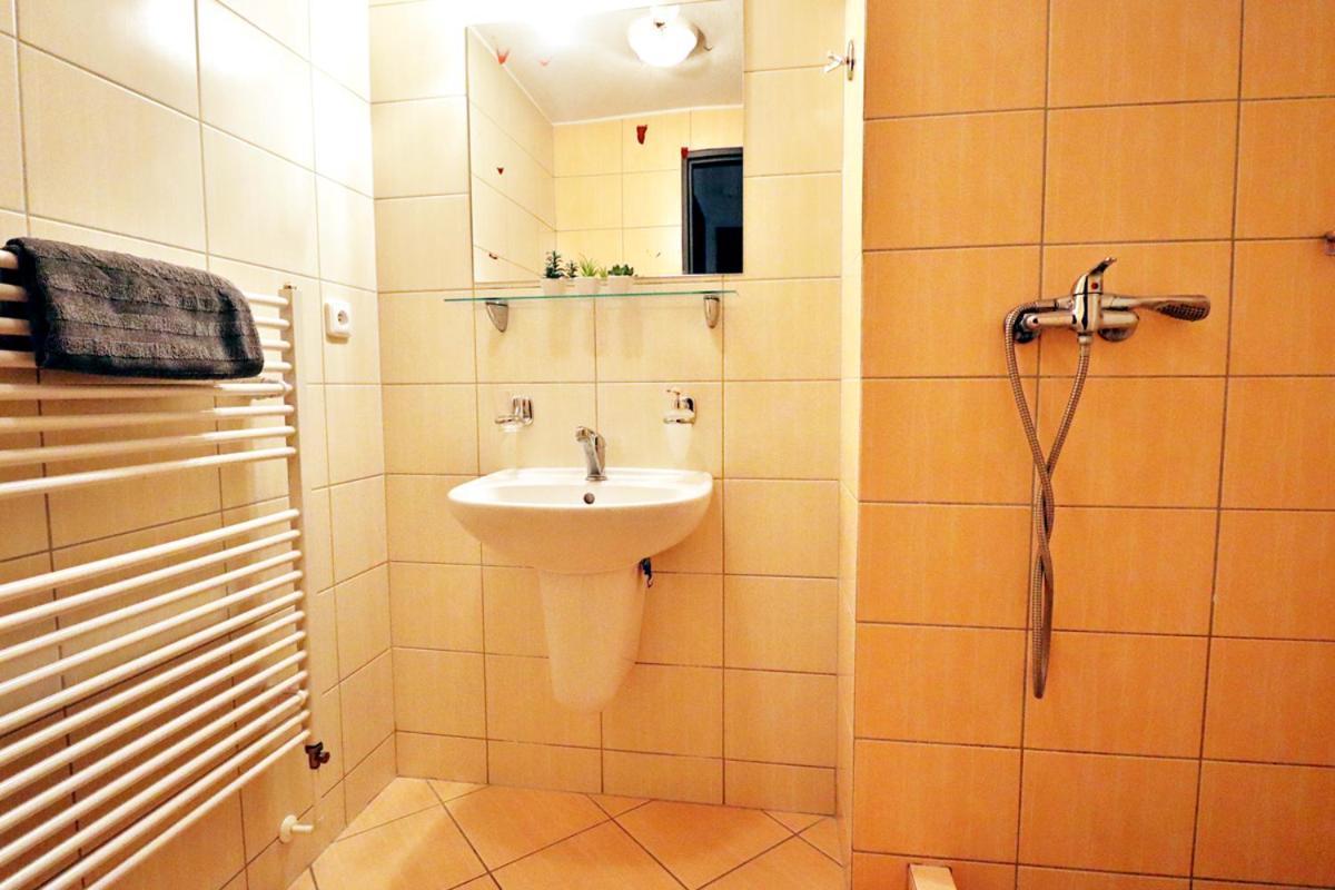 Bezmerovsky Dvur Kroměříž Exterior foto